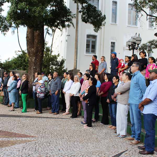 No Dia Internacional do Trabalhador, prefeitura homenageia os ‘Pratas da Casa’