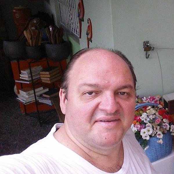 Gilberto Pernica apaga velinhas neste sabado