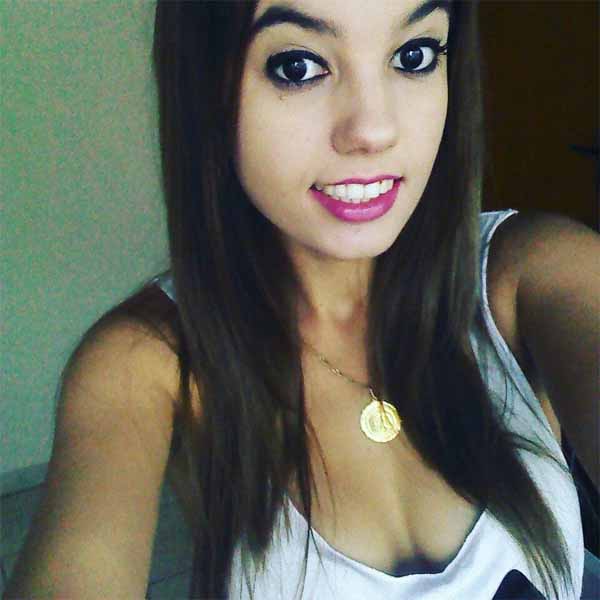 Ariane Garrossini comemora mais um aniversário