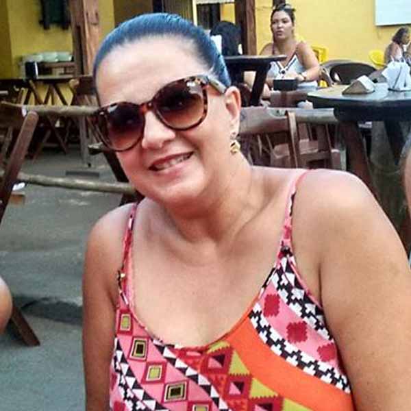 Angela Cavalari celebra mais um ano de vida
