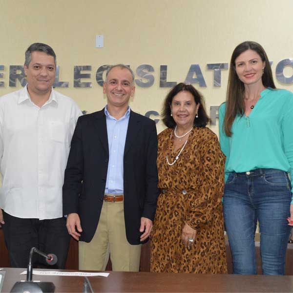 Especialistas fazem palestra em alusão à 'Semana Municipal Todos Juntos Contra a Pedofilia'