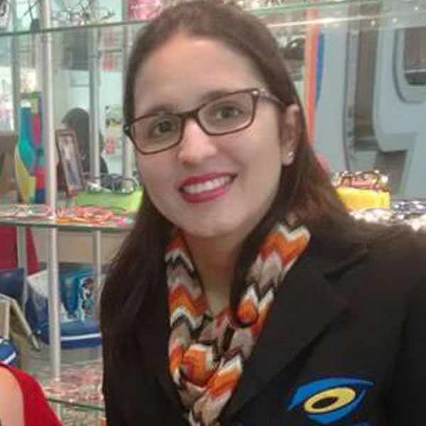 Leila Costa comemora mais um aniversário