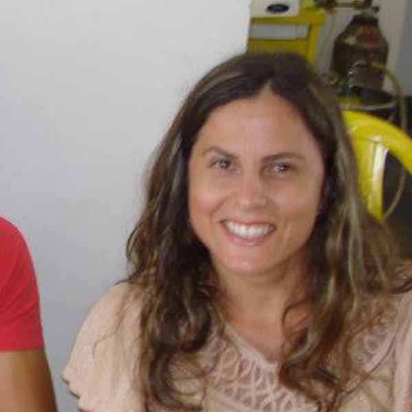 Fernanda Cavalcanti completa idade nova