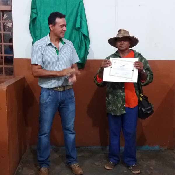 Luiz Faustino é homenageado pelo Departamento de Obras e Serviços