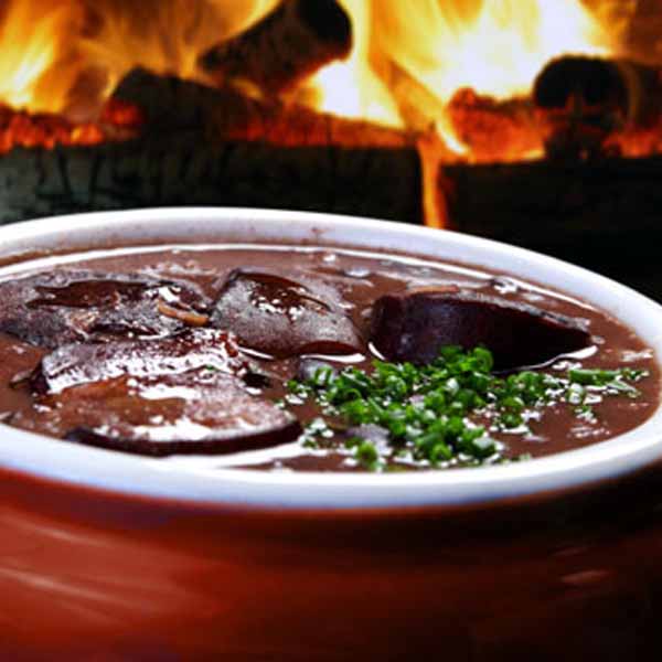 Sábado é dia de feijoada no Brumado Restaurante & Churrascaria