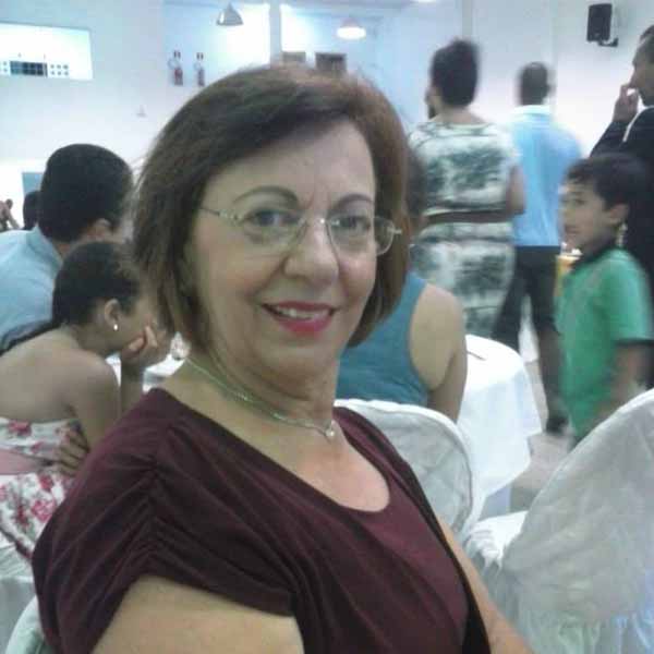 Maria Antonia completa idade nova
