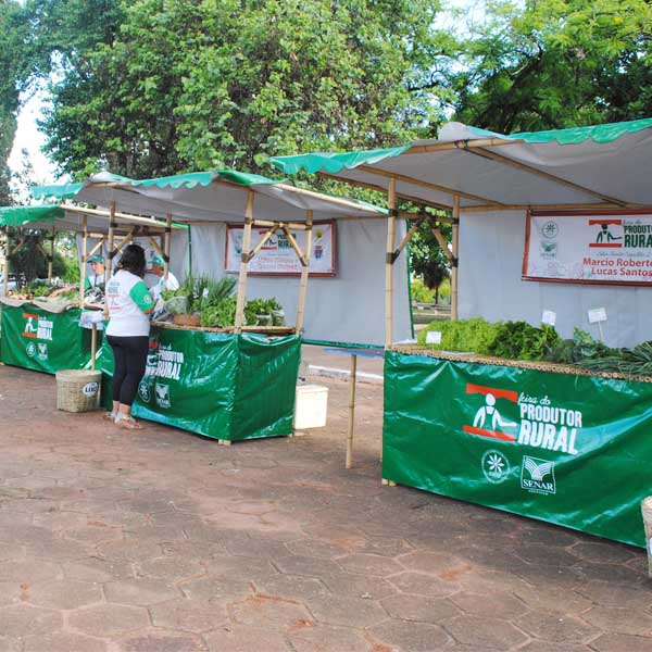 Feira do Produtor Rural acontece nesta terça-feira na Praça da Fonte Luminosa
