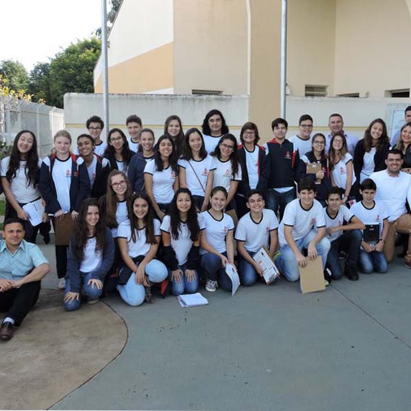 Alunos do Colégio Paraguaçu visitam a Câmara