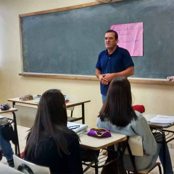Alunos da 'Cléia Caçapava' recebem palestra sobre conscientização no trânsito