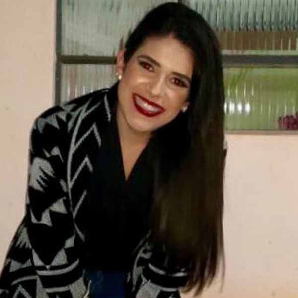Camila Bulhões celebra mais um ano de vida