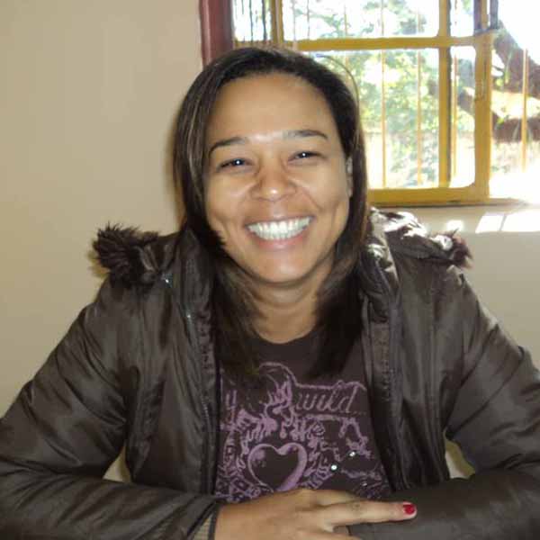 Andréia Brazão completa idade nova