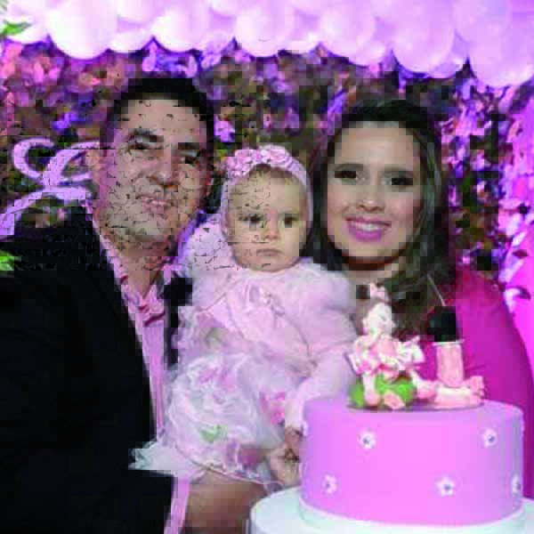 Elisa completa seu primeiro aninho