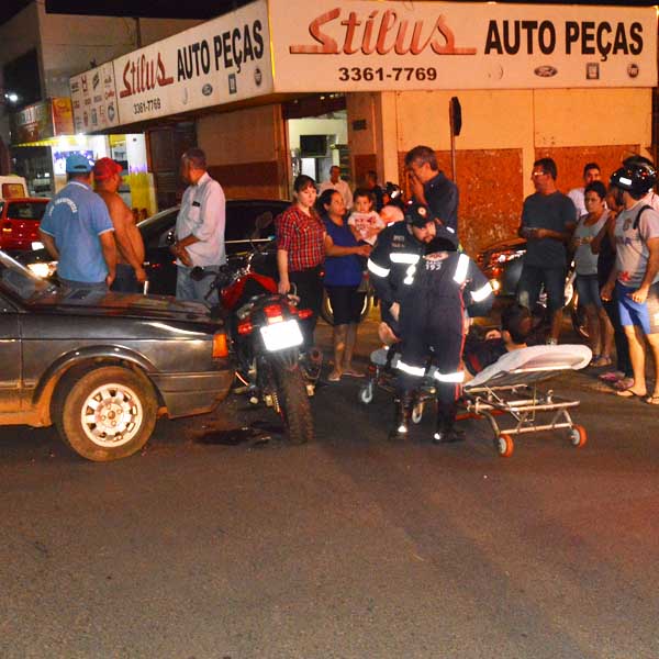 Acidente de trânsito deixa duas pessoas feridas em Paraguaçu Paulista