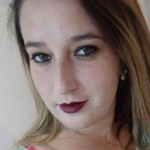 Evelyn Henning apagou velinhas nesta terça