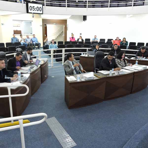 Câmara aprova projeto da Prefeita Almira para retomada das obras da Piscina Municipal