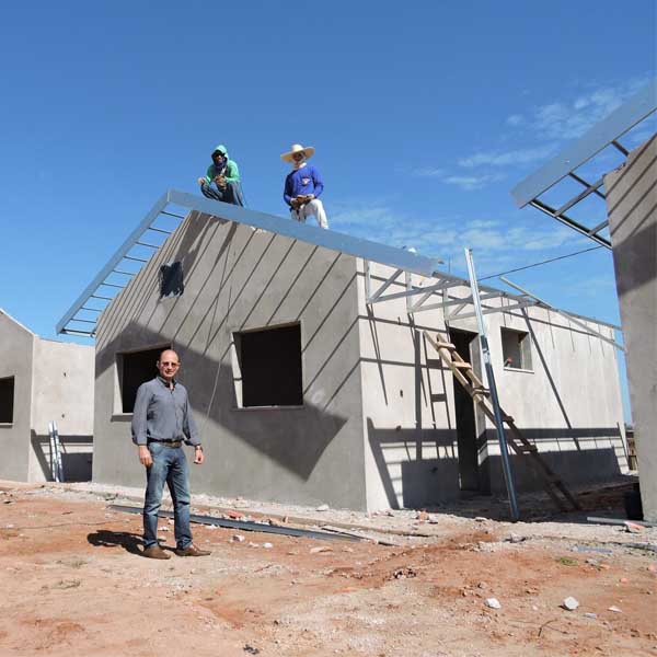 Presidente do Sincomerciários visita obras do Residencial Villa Bela em Assis