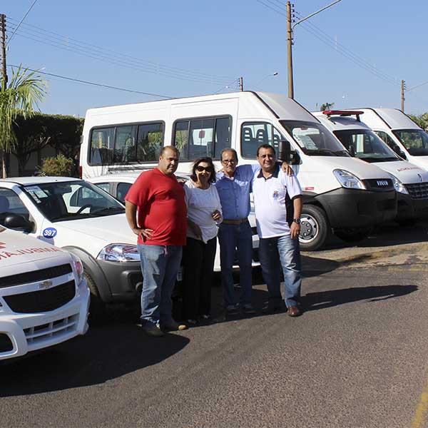 Departamento da Saúde de Paraguaçu recebe oito novos veículos