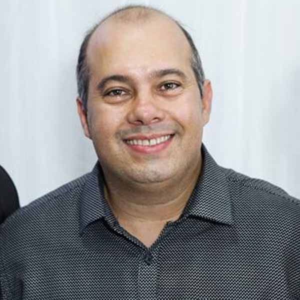Claudmar Costa apaga velinhas nesta sexta