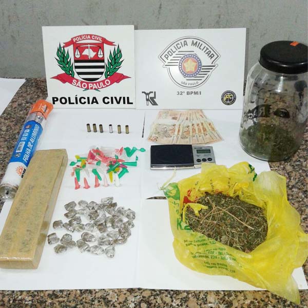 Pés de maconha e mais de 8 kg da droga são apreendidos durante ocorrência em Paraguaçu