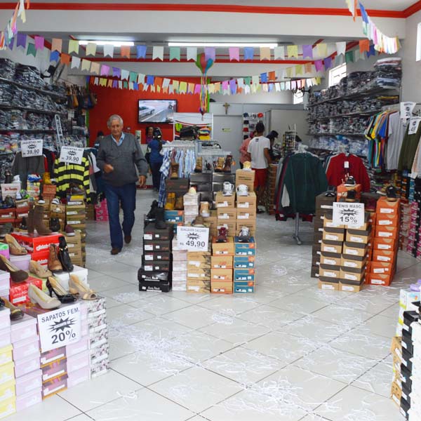 Arco-Íris Confecções está com até 70% de desconto; aproveite!