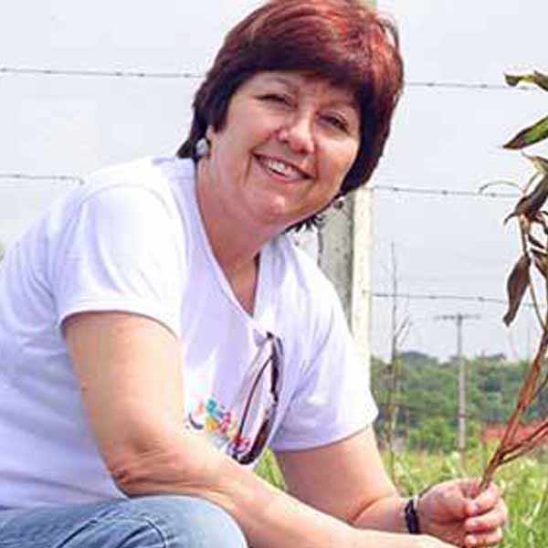Mara Francischetti celebra mais um ano de vida