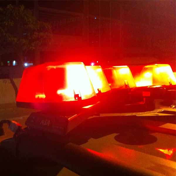 Funcionária reage e ameaça ladrões com facão durante tentativa de assalto a trailer em Marília