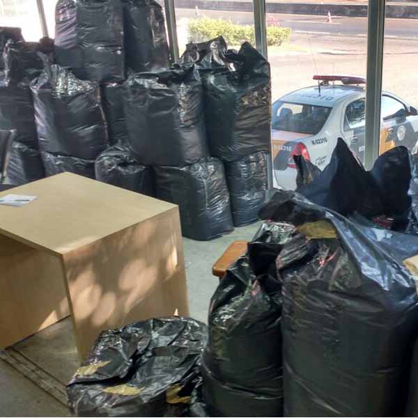 Quase 5 mil camisetas falsificadas são apreendidas no pedágio de Palmital