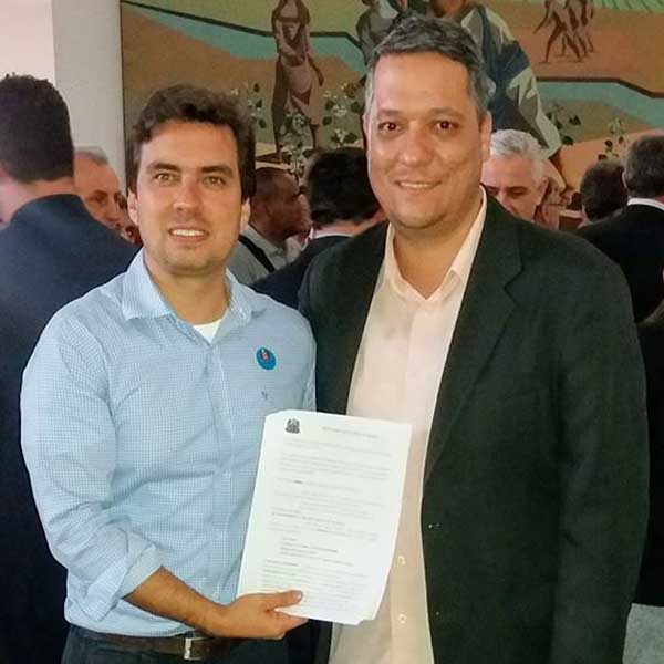 Presidente Ian Salomão conquista uma Van para a saúde municipal