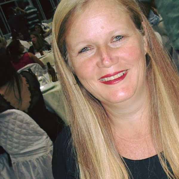 Suzana Stella apaga velinhas nesta quinta