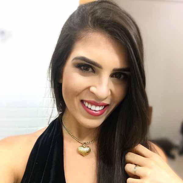 Jasmine Gonçalves apaga velinhas neste domingo