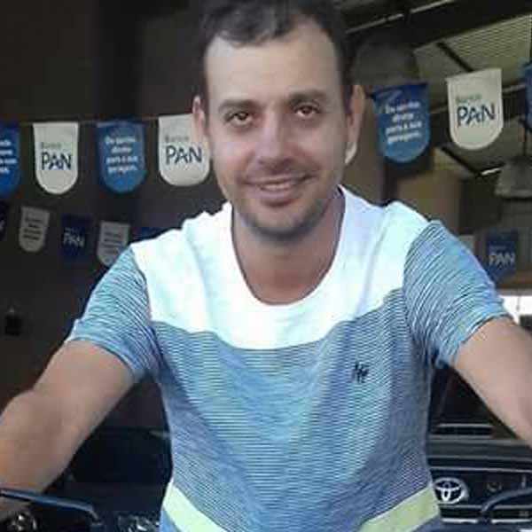 Adriano Pereira apaga velinhas nesta quinta