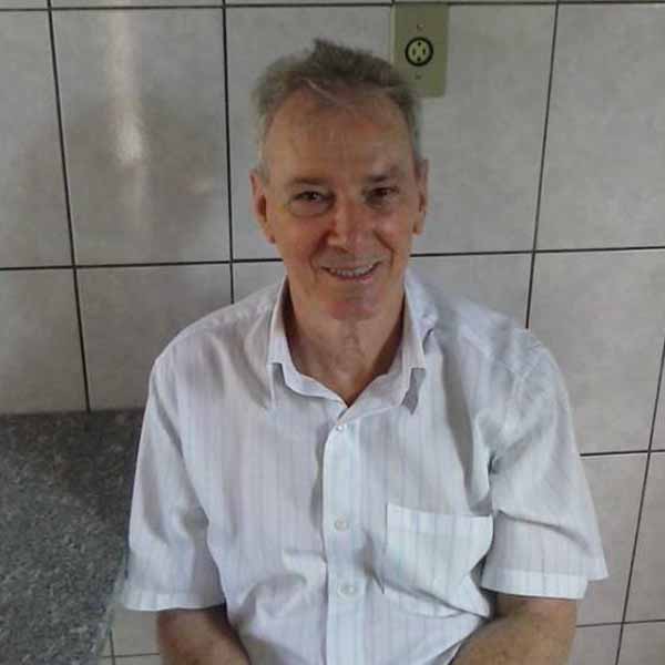 José Carlos Querin apaga velinhas nesta quinta