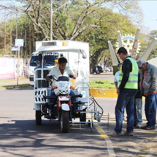 Prefeitura de Paraguaçu adquire equipamento de pintura viária que vai agilizar serviço