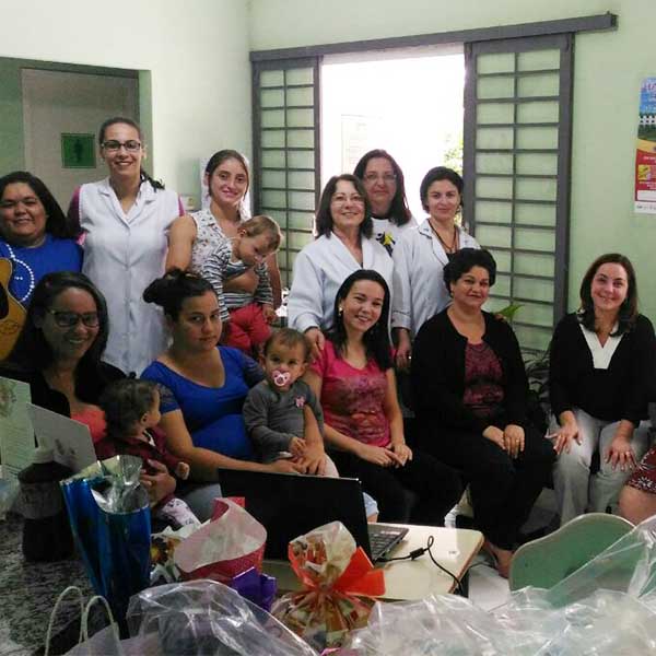 Saúde de Paraguaçu conscientiza mães sobre aleitamento materno no ‘Agosto Dourado’