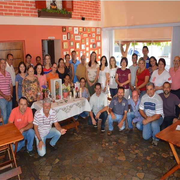 Restaurante Chef Lelly recebe o terço empresarial