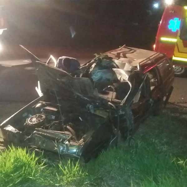 Acidente com cavalos soltos na pista deixa duas pessoas com ferimentos graves em Tupã