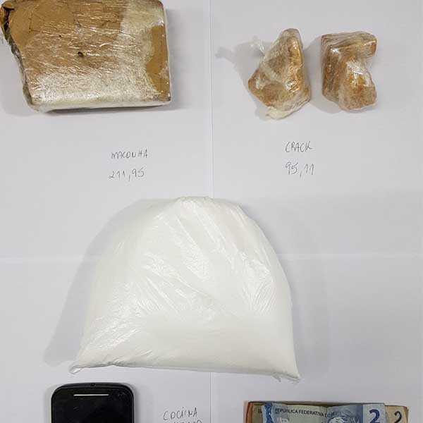 Irmãos são presos na rodovia Paraguaçu/Quatá com drogas que seriam revendidas em Rancharia