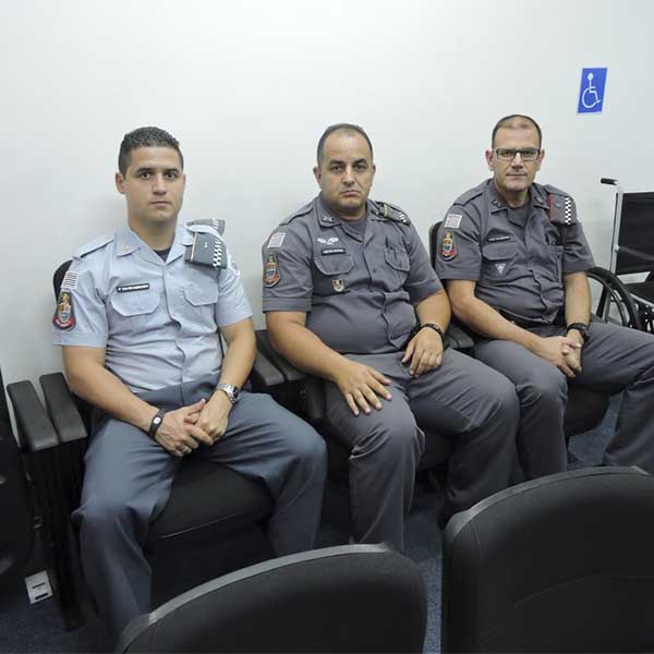 Câmara parabeniza policiais que salvaram a vida de garoto de 2 anos