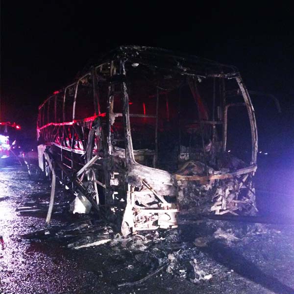 Motociclista na contramão morre após bater em ônibus em rodovia de Assis