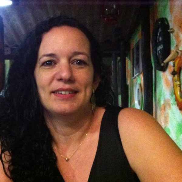 Livia Canevari apaga velinhas neste sábado