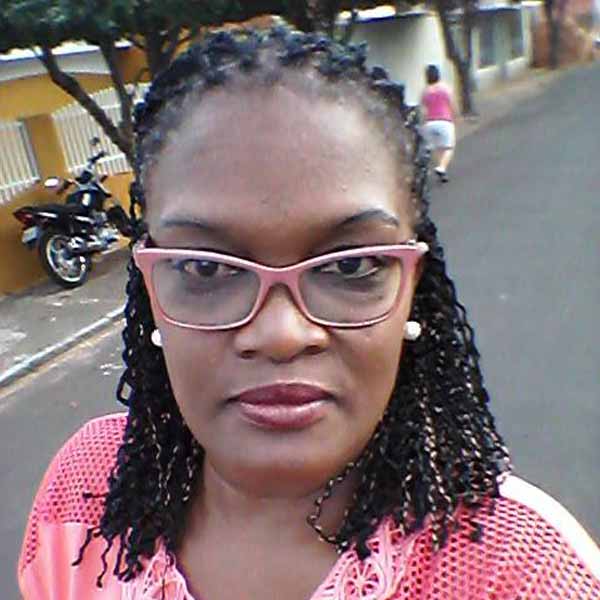 Ana Julia completa idade nova