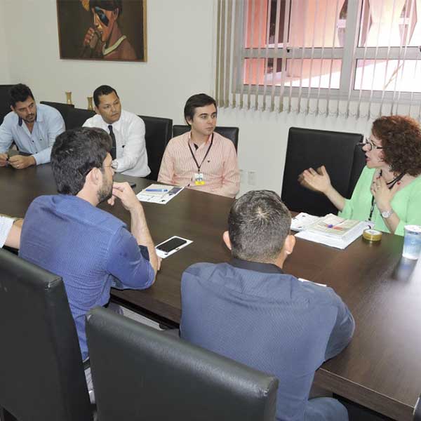 Fórum apresenta o 'Programa Apadrinhe' para os vereadores