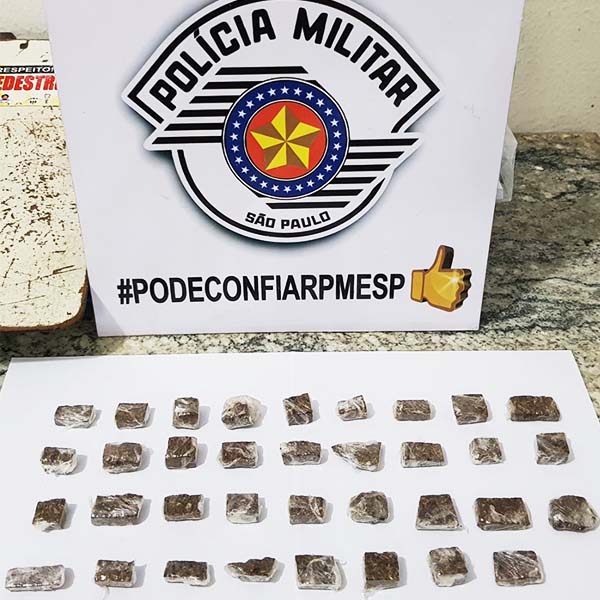 Jovem de 21 anos é preso após assumir tráfico de drogas no Jardim das Oliveiras