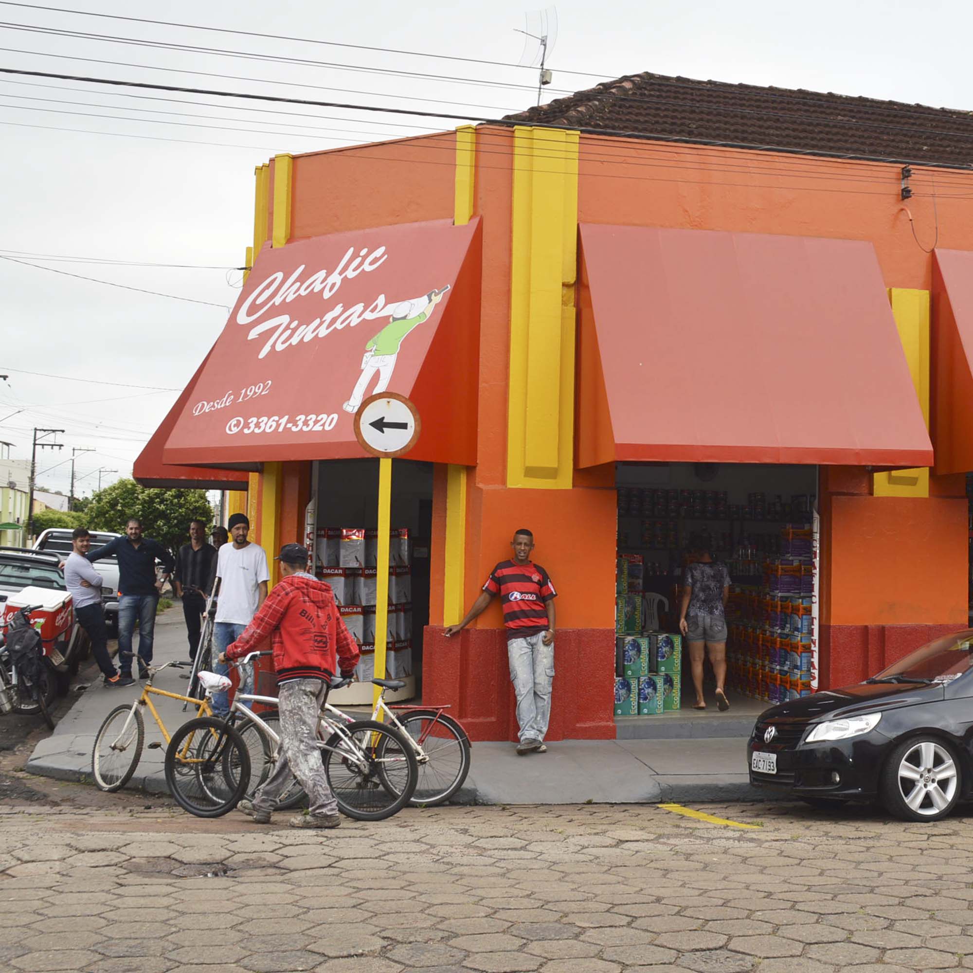 Chafic Tintas celebra 25 anos de atendimento à população de Paraguaçu e região