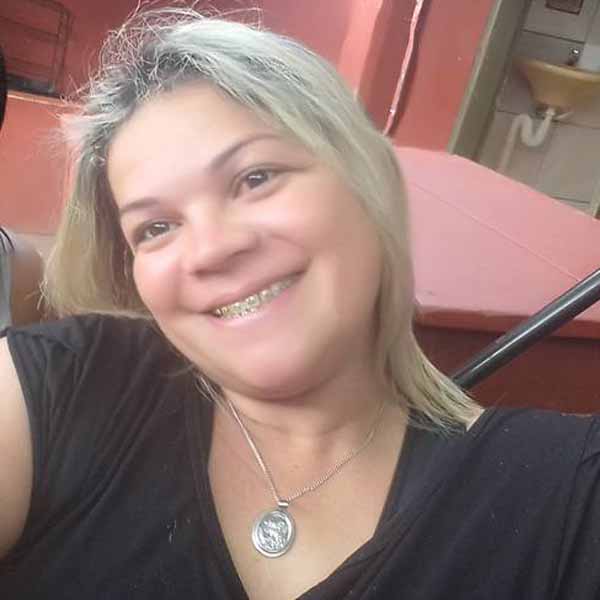 Jane de Oliveira celebra mais um ano de vida