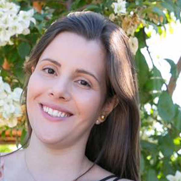 Bruna Sfair apaga velinhas neste sábado