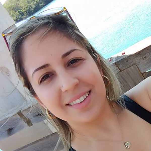 Gabriela Andrade comemora mais um aniversário