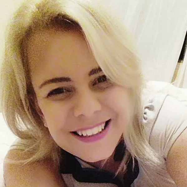 Silmara Gois apaga velinhas nesta quinta