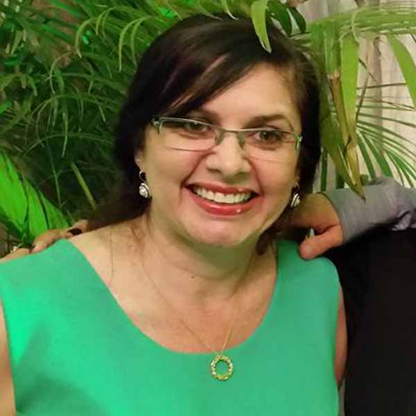Tania Móvio celebra mais um ano de vida