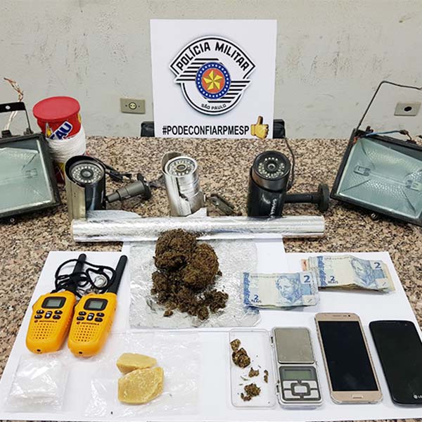 Homem e enteado vão para a cadeia após PM encontrar drogas em residência